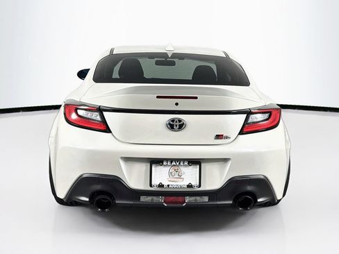 Used 2025 Toyota GR86 Premium w/ Performance Package RWD image 8
