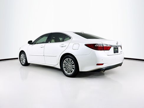 Used 2014 Lexus ES 350 w/ Luxury Package FWD image 5
