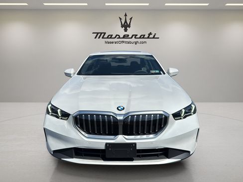 Used 2026 BMW 540i xDrive w/ Premium Package AWD/4WD image 2