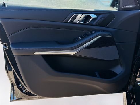 New 2026 BMW X5 xDrive40i w/ M Sport Package image 21