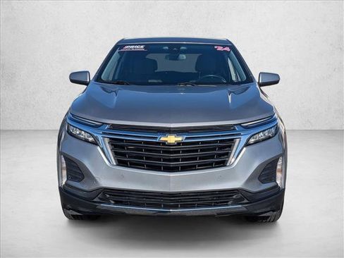Used 2024 Chevrolet Equinox LT image 2