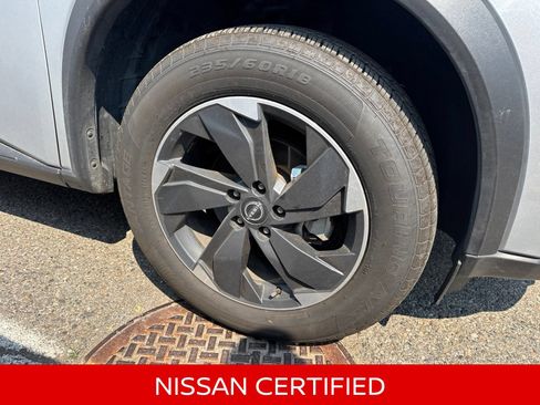 Certified 2025 Nissan Rogue SV AWD/4WD image 5