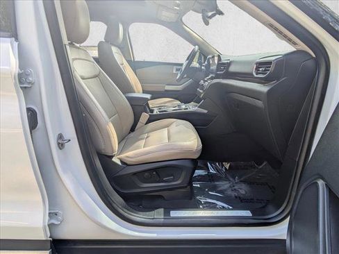 Used 2021 Ford Explorer Limited w/ Hybrid Equipment Group 310A image 26