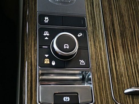 Used 2018 Land Rover Range Rover Supercharged image 66