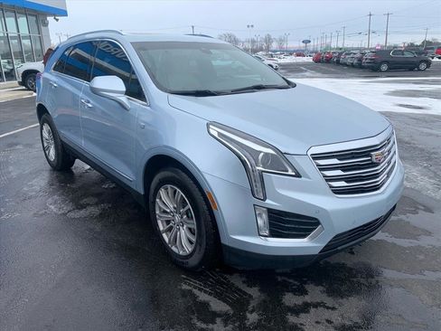 Used 2017 Cadillac XT5 Luxury w/ Driver Awareness Package image 3