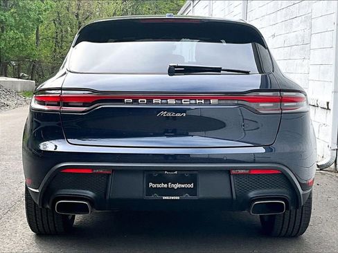 Used 2023 Porsche Macan AWD/4WD image 9