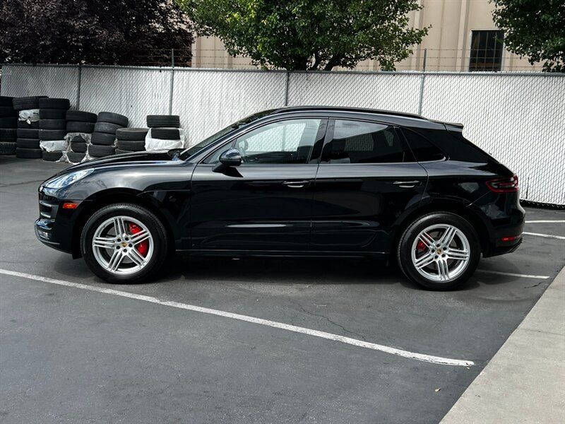 Used 2017 Porsche Macan Turbo AWD/4WD image 4