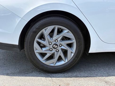 Used 2025 Hyundai Elantra Hybrid FWD image 45