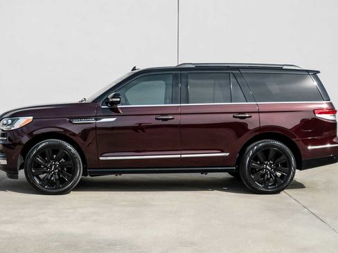 Used 2024 Lincoln Navigator Black Label AWD/4WD image 15