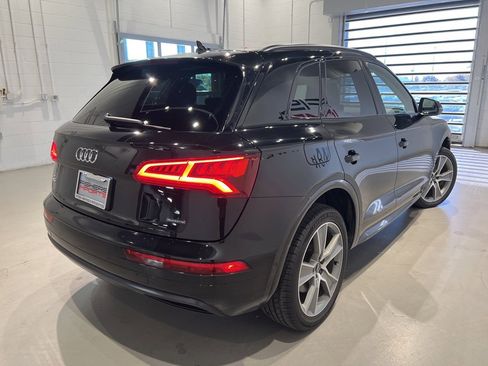 Used 2020 Audi Q5 Prestige w/ Prestige Package image 4