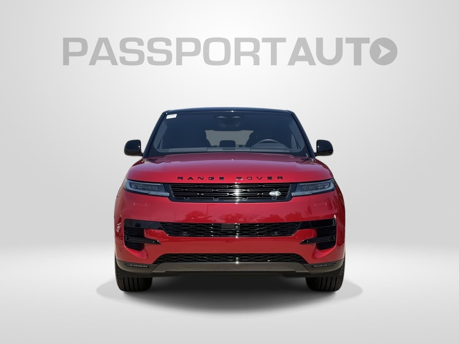 Used 2025 Land Rover Range Rover Sport SE AWD/4WD image 2