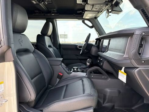 New 2026 Ford Bronco Big Bend w/ Black Diamond Package AWD/4WD image 9