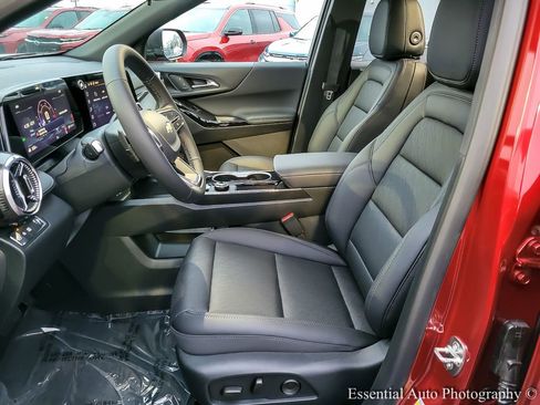 New 2026 Chevrolet Equinox LT w/ Convenience Package II image 8