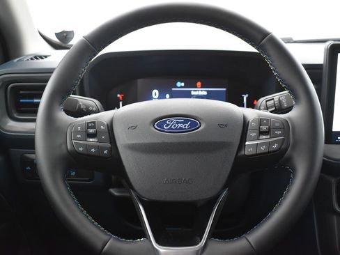 New 2025 Ford Maverick Lobo image 16