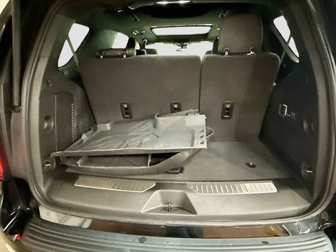 Used 2024 Chevrolet Tahoe High Country AWD/4WD image 29