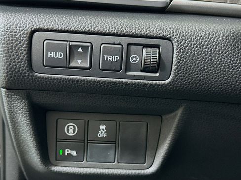 Used 2018 Honda Accord Touring image 17