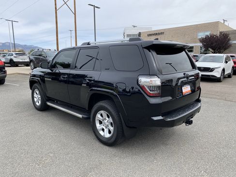 Used 2022 Toyota 4Runner SR5 RWD image 38