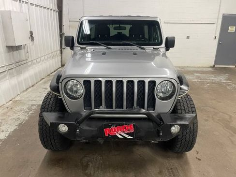 Used 2019 Jeep Wrangler Unlimited Sahara AWD/4WD image 2