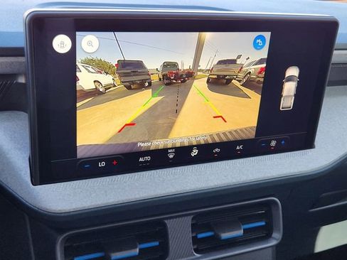 New 2025 Ford Maverick XLT image 18