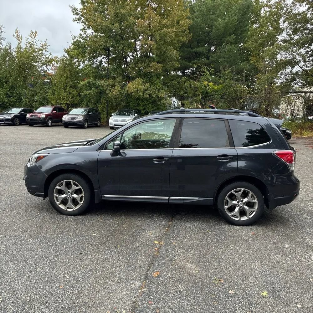 Used 2018 Subaru Forester 2.5i Touring AWD/4WD image 3