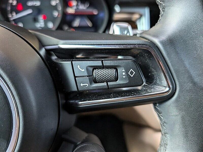 Used 2024 Porsche Macan GTS w/ Sport Chrono Package AWD/4WD image 22
