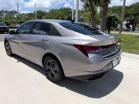 Certified 2023 Hyundai Elantra SEL FWD image 12