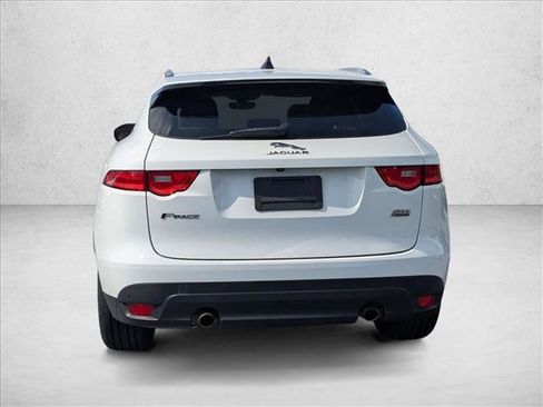 Used 2020 Jaguar F-PACE Premium image 5