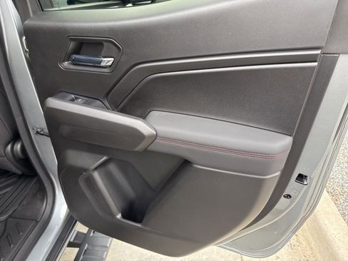 Used 2024 Chevrolet Colorado Z71 w/ Z71 Convenience Package 2 image 30