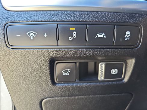 Used 2022 Hyundai Palisade Calligraphy image 32