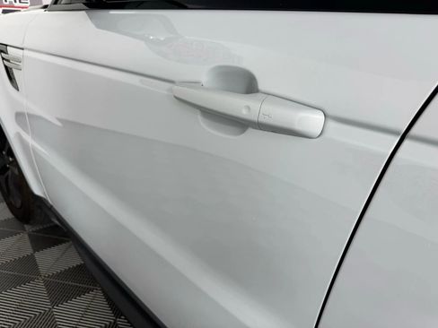Used 2017 Land Rover Range Rover Sport HSE image 26