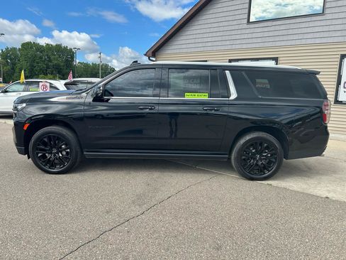 Used 2021 Chevrolet Suburban High Country AWD/4WD image 8