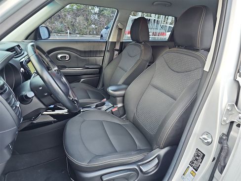 Used 2015 Kia Soul + w/ Audio Package image 13