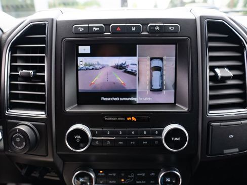 Used 2020 Ford Expedition Limited w/ Equipment Group 303A AWD/4WD image 15
