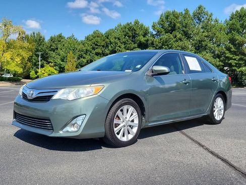 Used 2014 Toyota Camry XLE w/ Leather Package FWD image 24