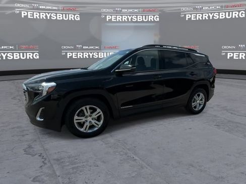 Used 2020 GMC Terrain SLE w/ Driver Convenience Package FWD image 4