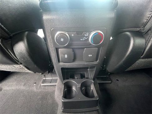 Used 2022 Ford Explorer XLT w/ Equipment Group 202A image 25