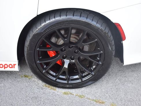 Used 2015 Dodge Charger R/T Scat Pack w/ Beats Audio Group RWD image 29