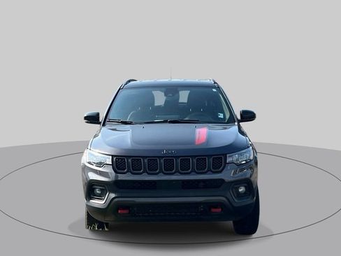 Used 2024 Jeep Compass Trailhawk AWD/4WD image 8