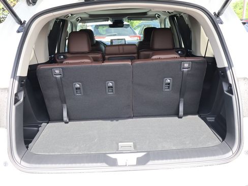 Certified 2025 Honda Pilot Elite image 16