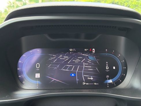 Certified 2023 Volvo XC40 B5 Plus w/ Climate Package AWD/4WD image 34