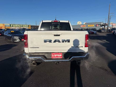Used 2025 RAM 1500 Laramie AWD/4WD image 4