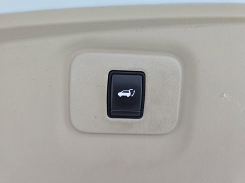 Used 2020 Nissan Pathfinder Platinum image 15