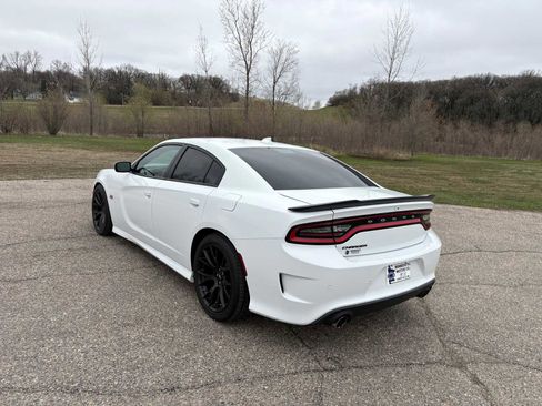 Used 2019 Dodge Charger Scat Pack w/ Dynamics Package RWD image 5