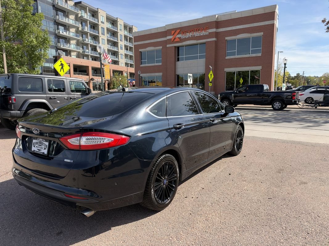 Used 2014 Ford Fusion SE w/ Equipment Group 202A FWD image 5