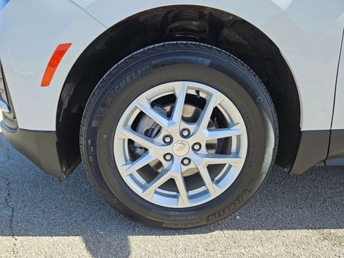 Used 2022 Chevrolet Equinox LS w/ LS Convenience Package image 32