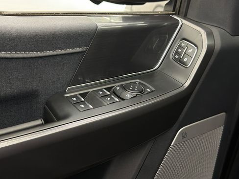 Used 2025 Ford F150 Lariat AWD/4WD image 22