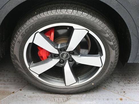 Certified 2024 Audi Q5 2.0T Premium Plus image 10