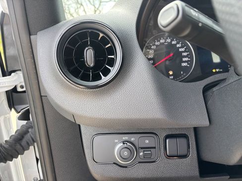 Used 2025 Mercedes-Benz Sprinter 2500 image 17