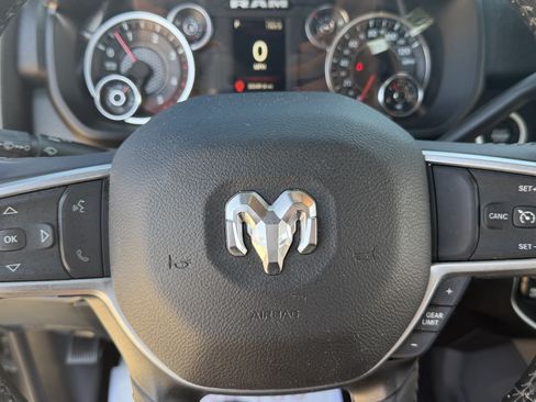 Used 2024 RAM 2500 Big Horn w/ Sport Appearance Package AWD/4WD image 23