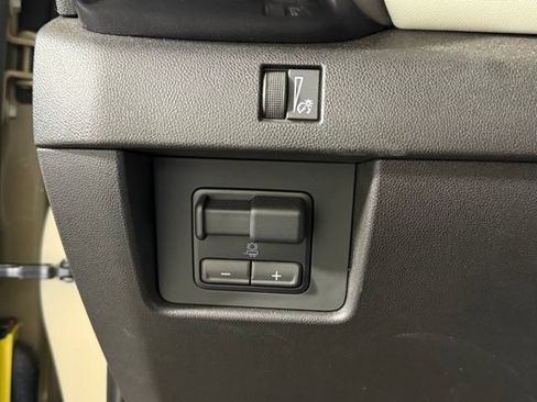 Used 2024 GMC Canyon AT4X AWD/4WD image 37